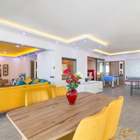 Lavi Villa